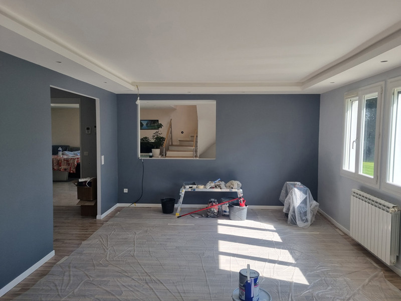Peinture intérieure d'un salon à Cany-Barville